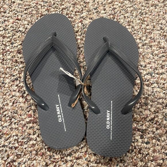Old Navy Flip Flops (grey) - size 7 - Picture 1 of 2